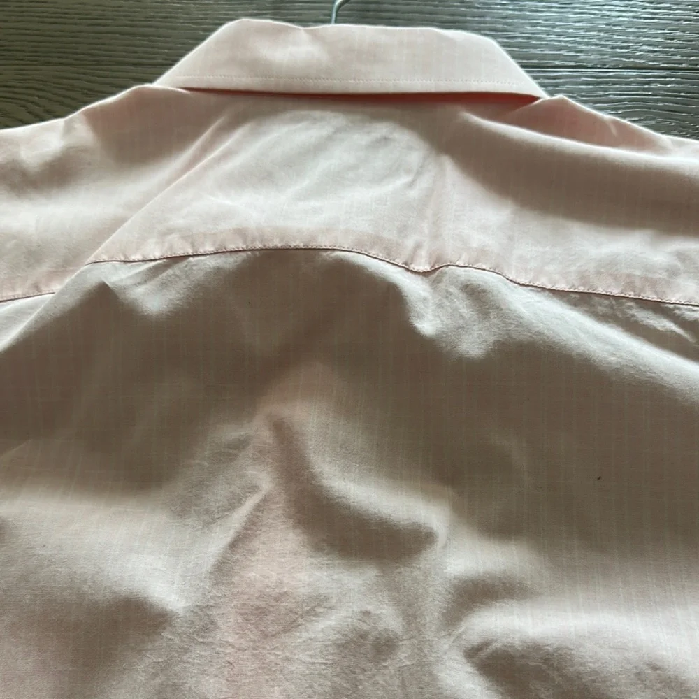 Men’s Light Pink UNTUCK Shirt - Picture 5 of 7